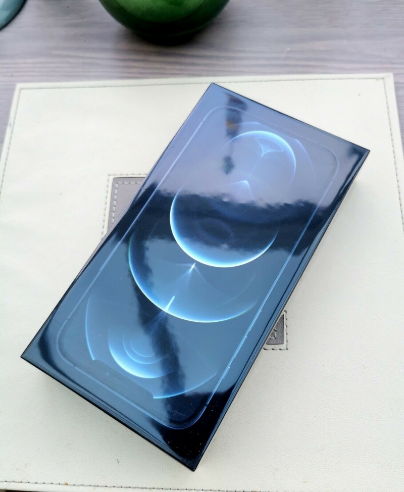 iPhone 12 Pro Max 256 ГБ заводская разблокировка