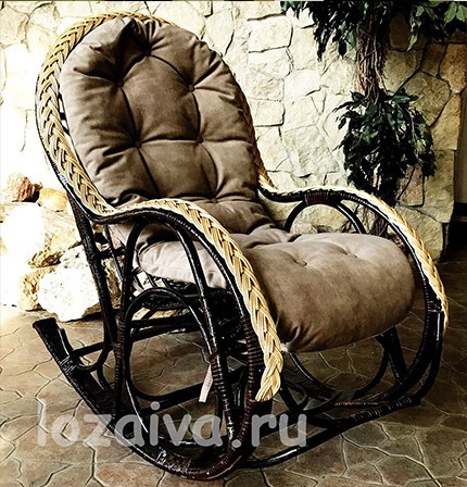 Плетеное кресло-качалка из лозы